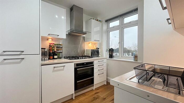 2 Bedroom Apartment To Rent In London Road, Cheam, SM3
