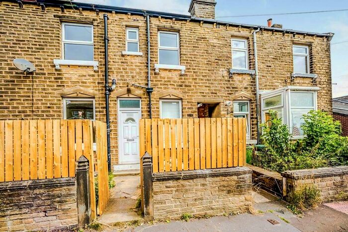 2 Bedroom Terraced House To Rent In New Hey Road, Huddersfield, West Yorkshire, HD3
