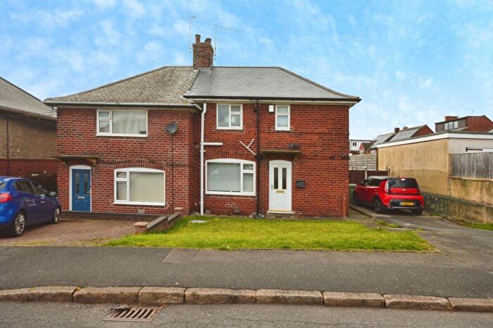 2 Bedroom Semi Detached House To Rent In Welfare Avenue, Chesterfield, Derbyshire, S40