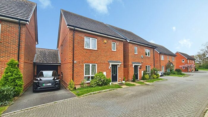 4 Bedroom Detached House To Rent In Marlow Place, Spencers Wood, Reading, RG7