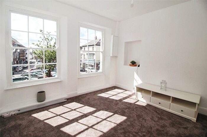 2 Bedroom Flat To Rent In The Square, Holsworthy, EX22