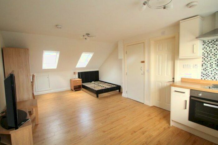 Studio To Rent In Station Road, Swanley, BR8