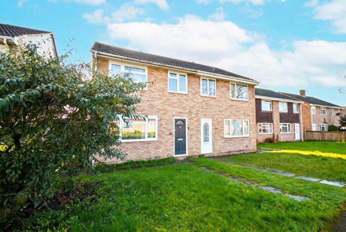 3 Bedroom Semi Detached House For Sale In Malvern Drive, Warmley, BS30