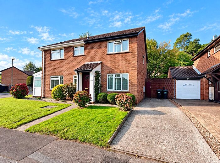 2 Bedroom Semi-detached House For Sale In Ringbury, Lymington, Hampshire, SO41