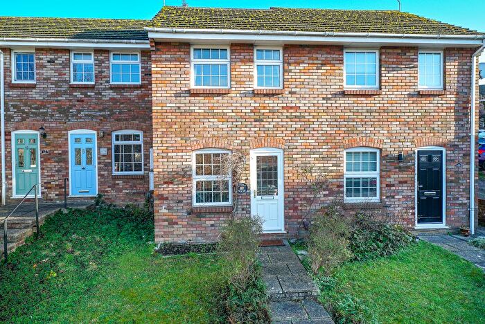 1 Bedroom Terraced House For Sale In Grove Gardens, Tring, HP23