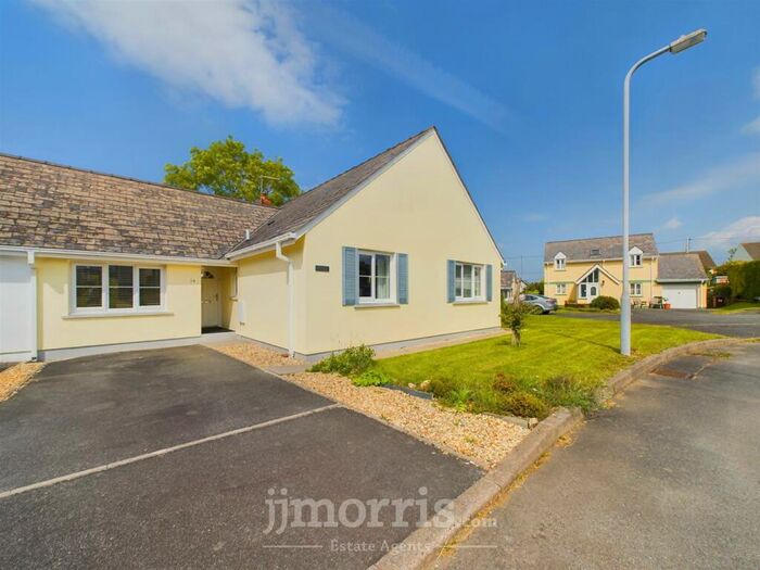 3 Bedroom Bungalow For Sale In Henllan Cottage, Parc Yr Eglwys, Dinas Cross, Newport, SA42