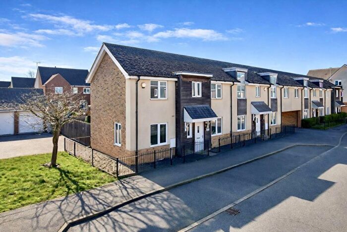 3 Bedroom Semi-Detached House For Sale In Wenford, Broughton, Milton Keynes, MK10