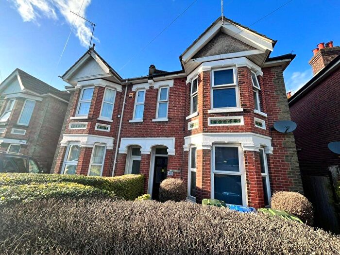 5 Bedroom Semi Detached House To Rent In Morris Road, Southampton, Hampshire, SO15
