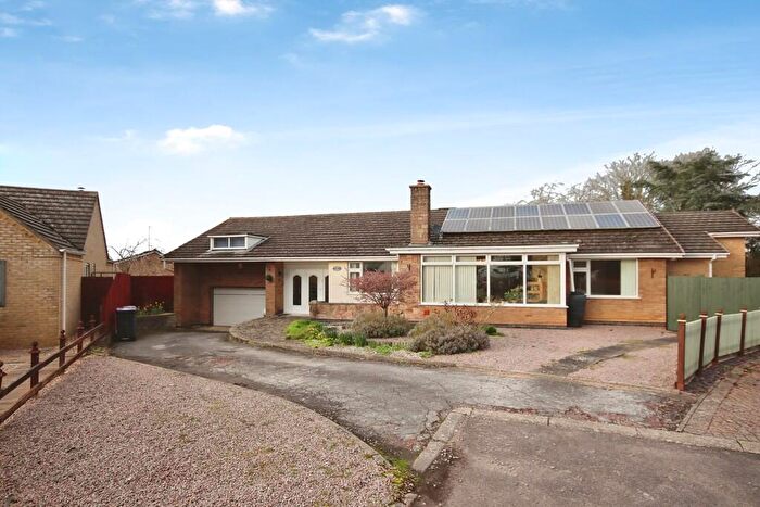 5 Bedroom Detached Bungalow For Sale In Oak Close, Sudbrooke, Lincoln, LN2
