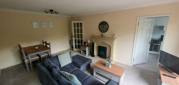 2 Bedroom Flat To Rent In Suffolk Court, Coventry, CV5