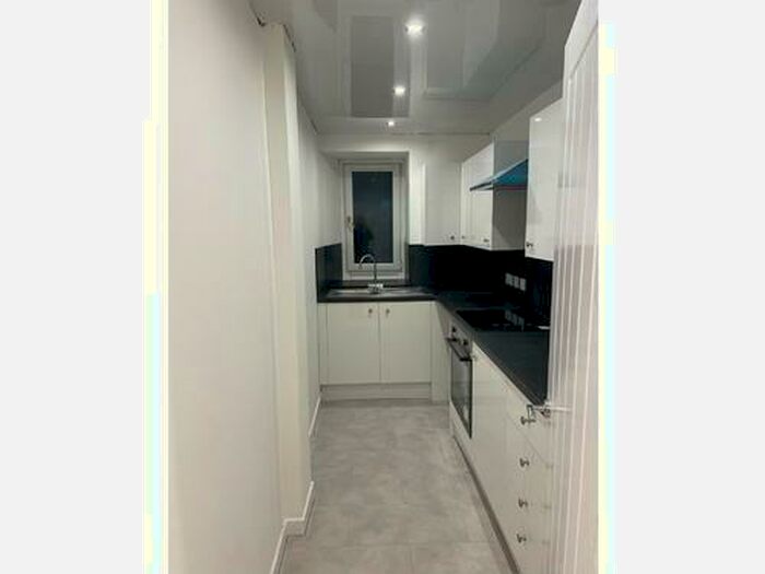 1 Bedroom Flat To Rent In Strathmartine Road, Dundee, DD3