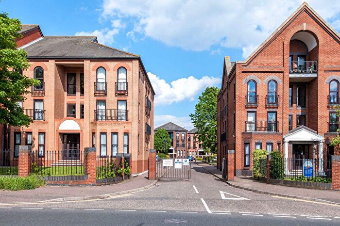 1 Bedroom Flat For Sale In Marks Court, Southend-On-Sea, SS1