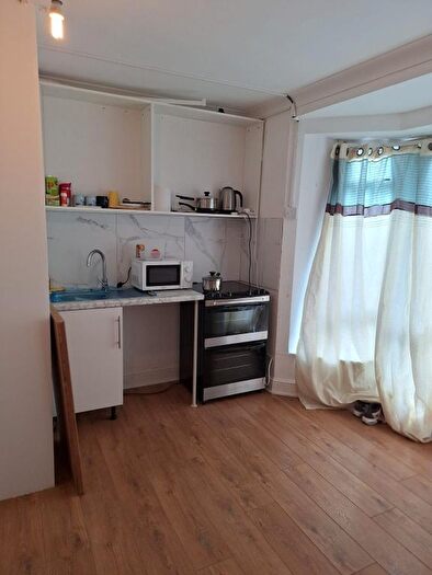 Studio To Rent In Braintree Road, Dagenham, Essex, RM10