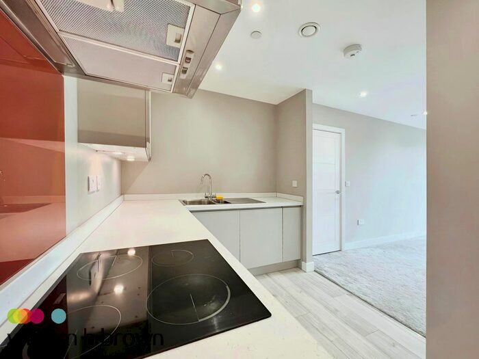 1 Bedroom Flat To Rent In Victoria Avenue, Southend-On-Sea, SS2