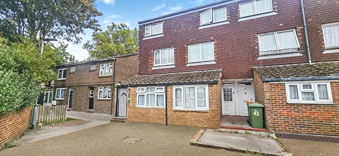 4 Bedroom Terraced House To Rent In Custom House, London, E16