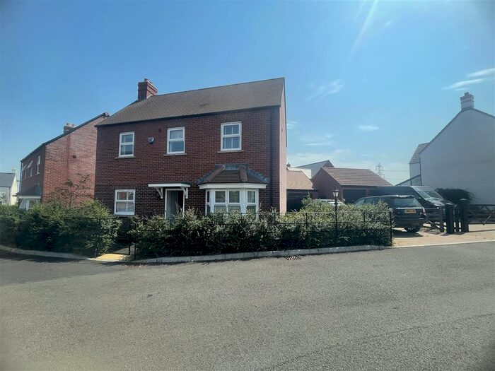 3 Bedroom Property To Rent In Rectory Close, Maisemore, Gloucester, GL2