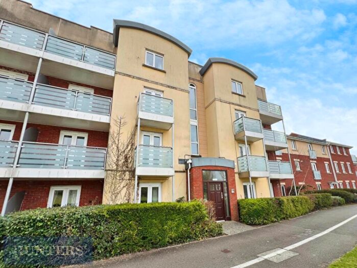 2 Bedroom Flat To Rent In Heraldry Walk, Exeter, EX2