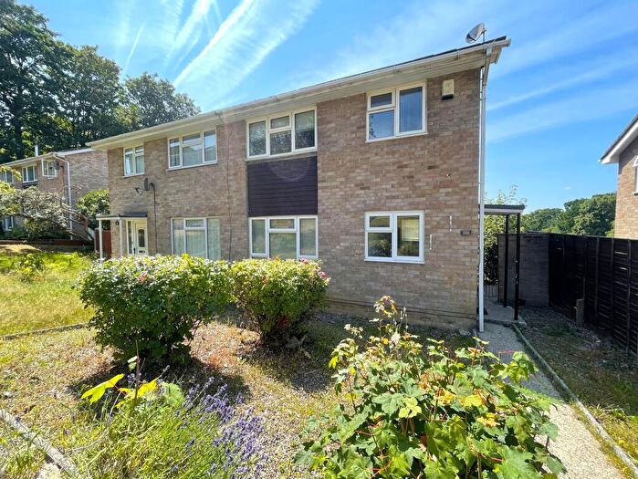 3 Bedroom Semi-Detached House For Sale In Lordswood, Southampton, SO16