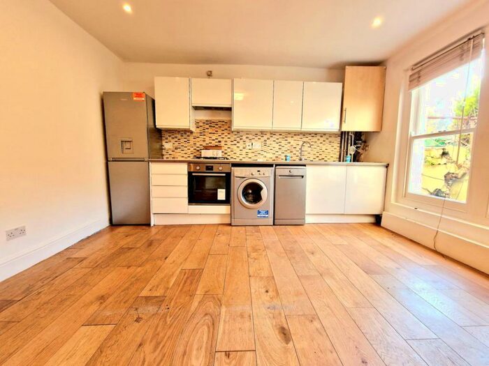 2 Bedroom Flat To Rent In Stock Orchard Crescent, Holloway, N7