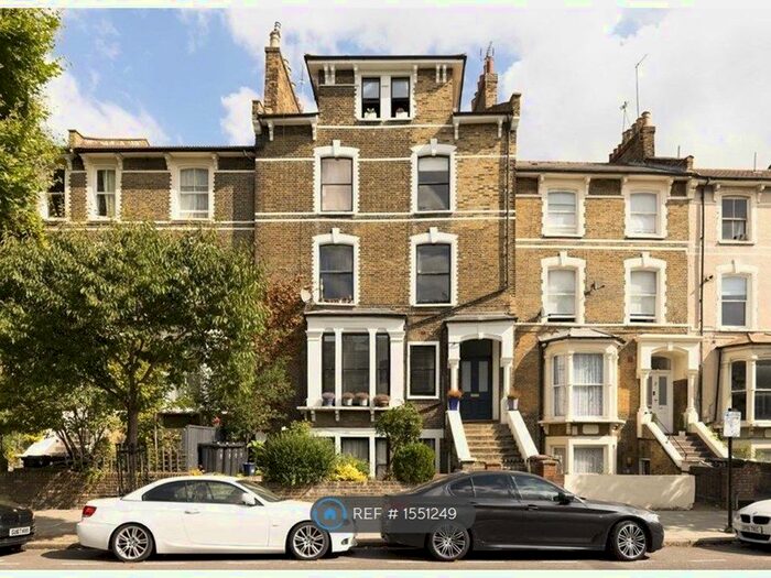 2 Bedroom Flat To Rent In Amhurst Road, London, E8