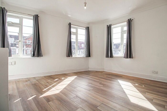 4 Bedroom Flat To Rent In Portsdown, Rectory Lane, Edgware, HA8