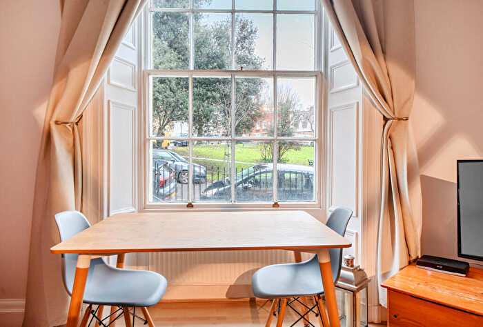 2 Bedroom Apartment For Sale In Park Place, Clifton, Bristol, BS8