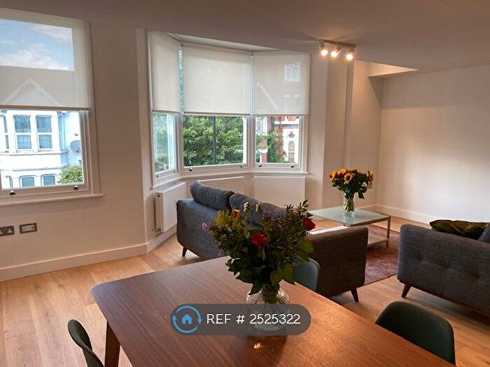 2 Bedroom Flat To Rent In Faraday Road, London, W3