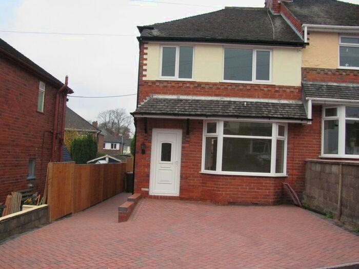 3 Bedroom Semi-Detached House To Rent In Maureen Grove, May Bank, ST5