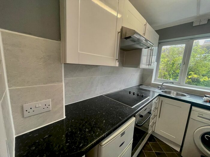1 Bedroom Flat To Rent In Shirley Street, Hove, BN3