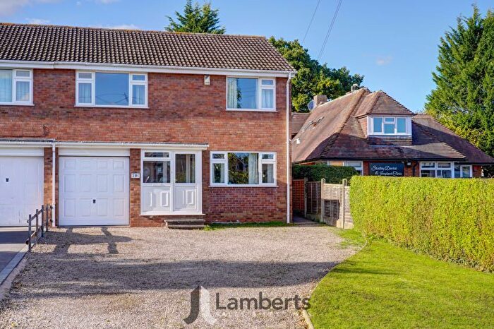 4 Bedroom Semi-detached House For Sale In Station Road, Studley, B80