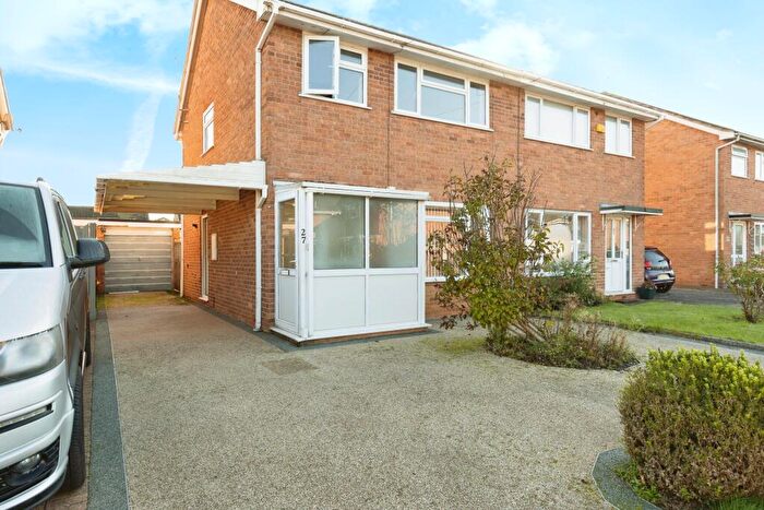 3 Bedroom Semi-Detached House To Rent In Knights Way, Tewkesbury, GL20