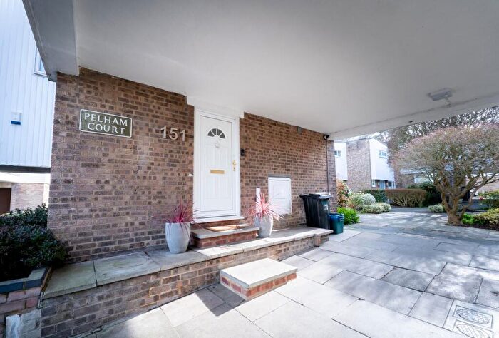 4 Bedroom Town House For Sale In Pelham Court, Regency Walk, Shirley, Croydon, CR0