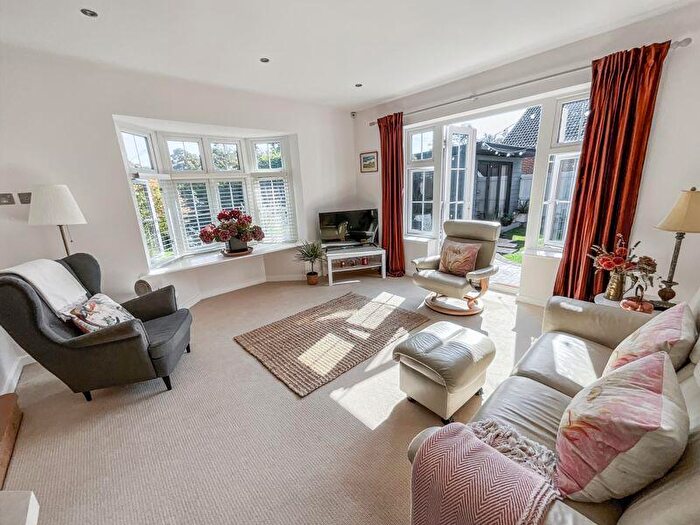 5 Bedroom Detached House For Sale In West Christchurch, BH23