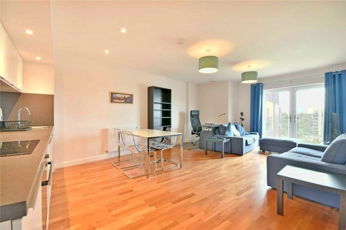 2 Bedroom Flat To Rent In Lakeside Drive, Park Royal, NW10
