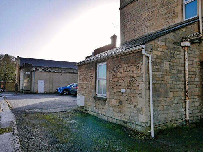 1 Bedroom Apartment To Rent In The Avenue, Cirencester, GL7
