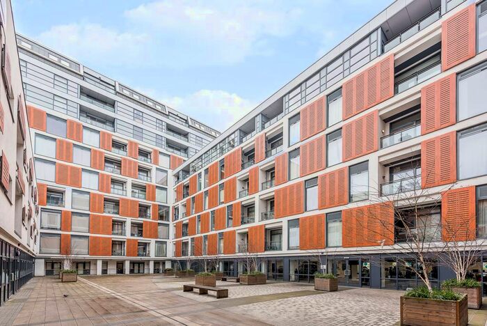 1 Bedroom Flat For Sale In Cornell Square, Vauxhall, London, SW8