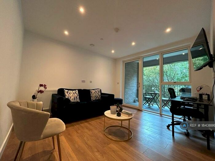 1 Bedroom Flat To Rent In Mahindra Way, London, E6