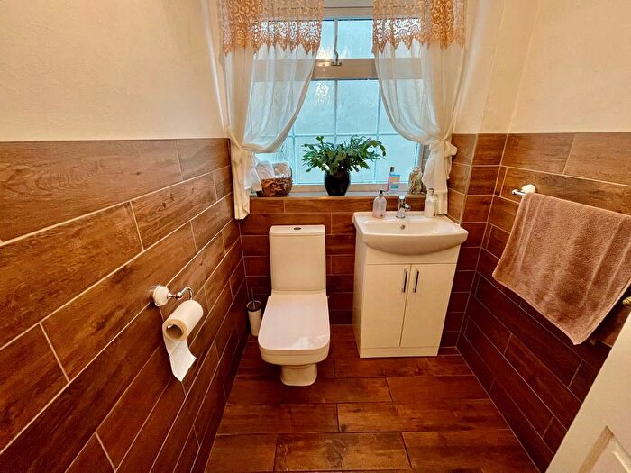 5 Bedroom Detached House For Sale In Cannock Road, Westcroft, Wolverhampton, WV10
