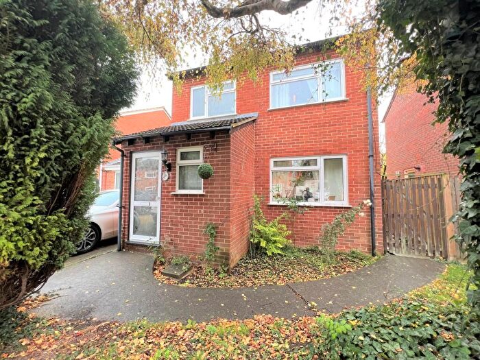 3 Bedroom Detached House To Rent In Buckingham Close, Didcot, OX11