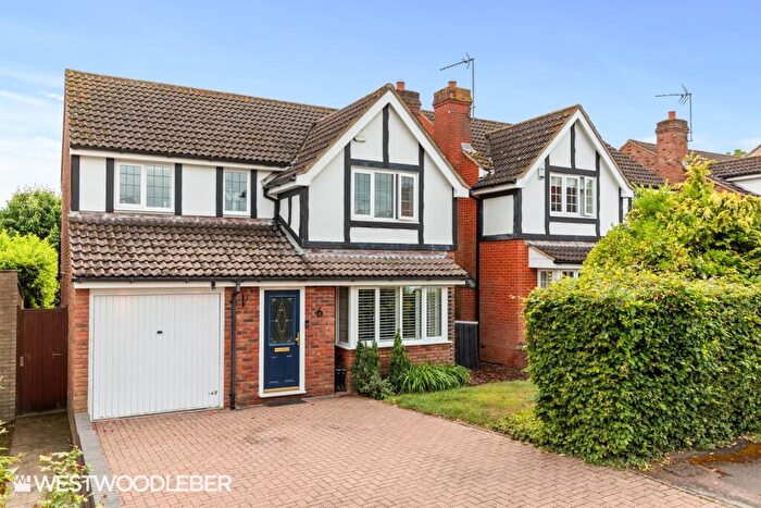 4 Bedroom Detached House For Sale In Borrell Close, Broxbourne, EN10