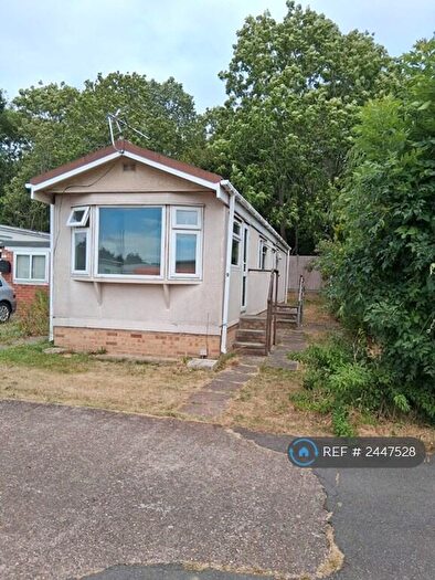 2 Bedroom Mobile Home To Rent In Caravan Site, Gamston, Nottingham, NG2