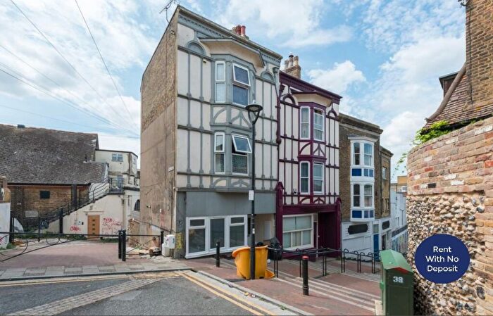 1 Bedroom Flat To Rent In Abbotts Hill, Ramsgate, Kent, CT11