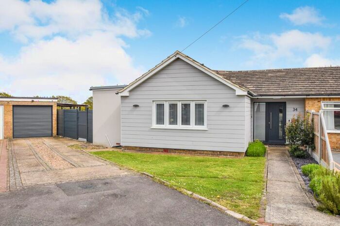2 Bedroom Bungalow For Sale In Green Trees Avenue, Cold Norton, CM3