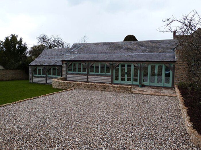3 Bedroom Bungalow To Rent In High Street, Watchfield, SN6
