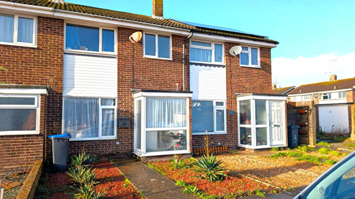 3 Bedroom Terraced House To Rent In Boxgrove, Worthing, BN12