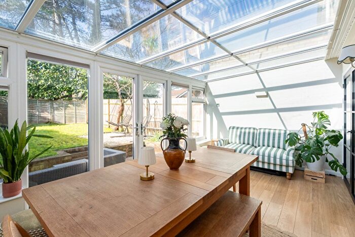 3 Bedroom Terraced House For Sale In Leslie Road, Pixham, Dorking, RH4