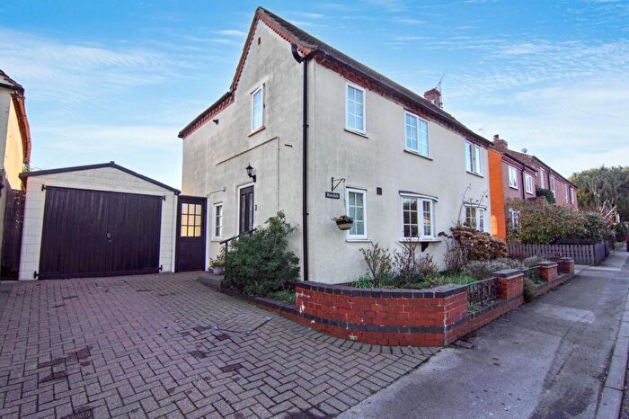 4 Bedroom Detached House For Sale In Windmill Lane, Balsall Common, CV7