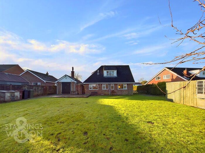 4 Bedroom Chalet For Sale In Church Road, Beetley, Dereham, NR20