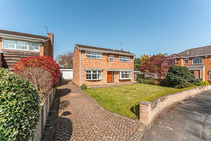 4 Bedroom Detached House For Sale In Bankside Close, Upper Poppleton, York, YO26