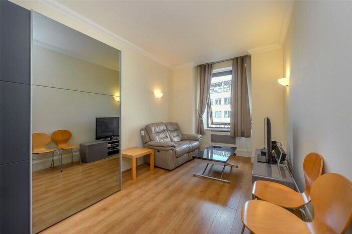 1 Bedroom Flat To Rent In Whitehouse Apartments, Belvedere Road, London, SE1